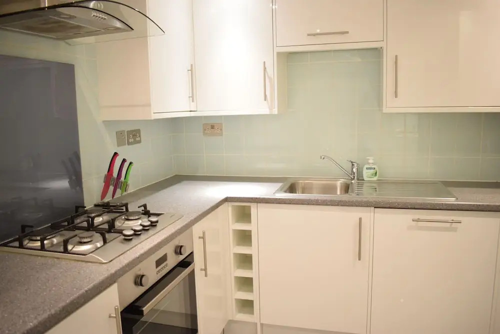 Stylish 2 Bedroom Apartment With Terrace