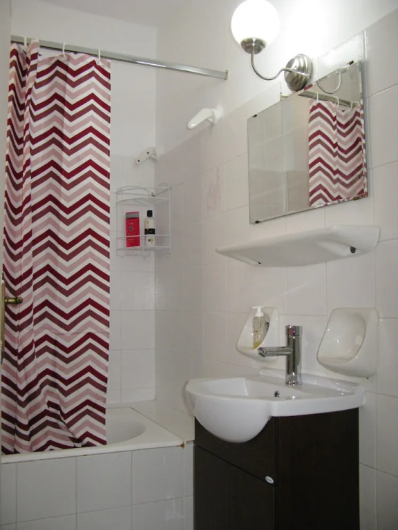 Handmade Apartment. A Step To City Center & Beach