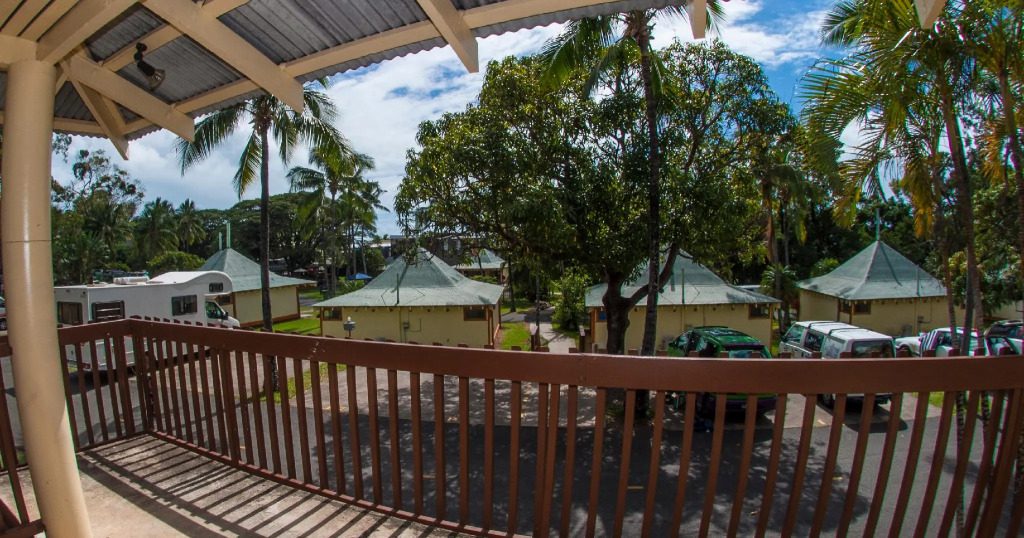 Nomads Airlie Beach