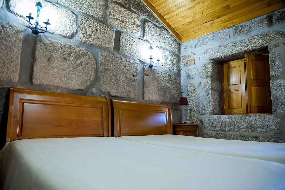 Rustic House with Swimming Pool, Vieira Minho by Izibookings
