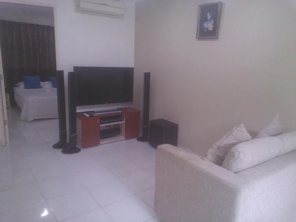 Roxon Apartments