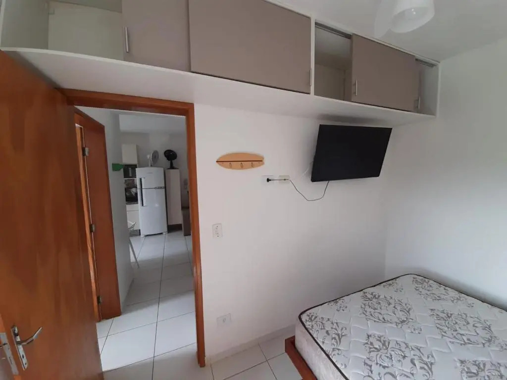 APTO PERTINHO DA PRAIA - Lindo e Equipado! Internet 400mb e 3 Tvs - Completo!
