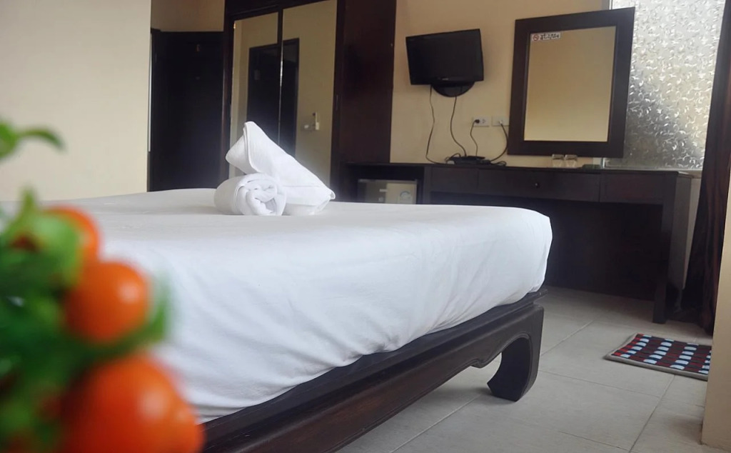 Kata Inn Guesthouse & Restaurant