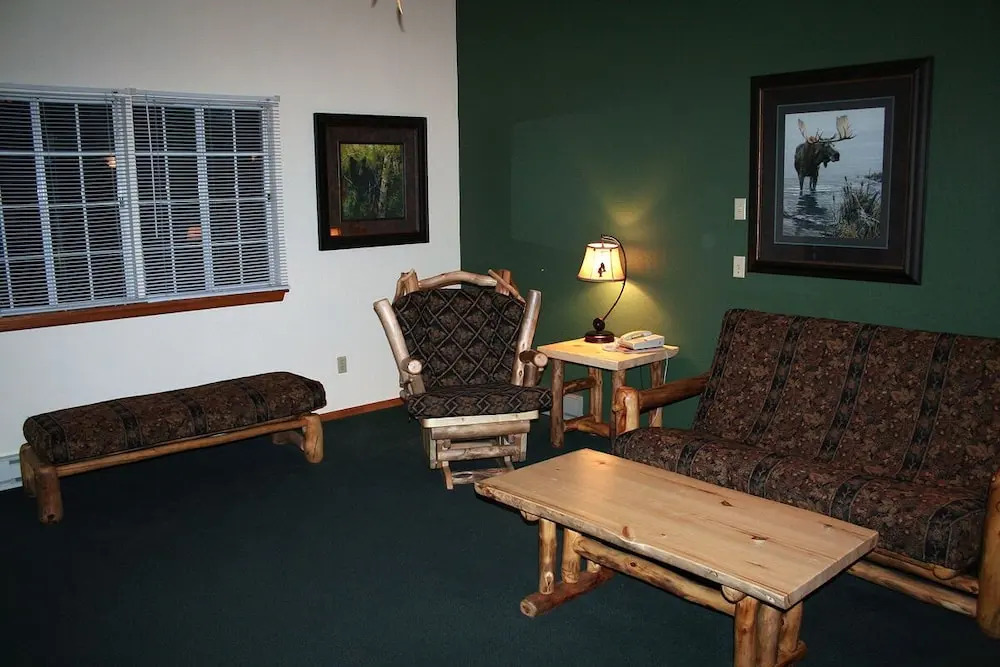 Timber Creek Chalets: 12