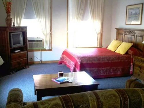 Canyon Rose Suites