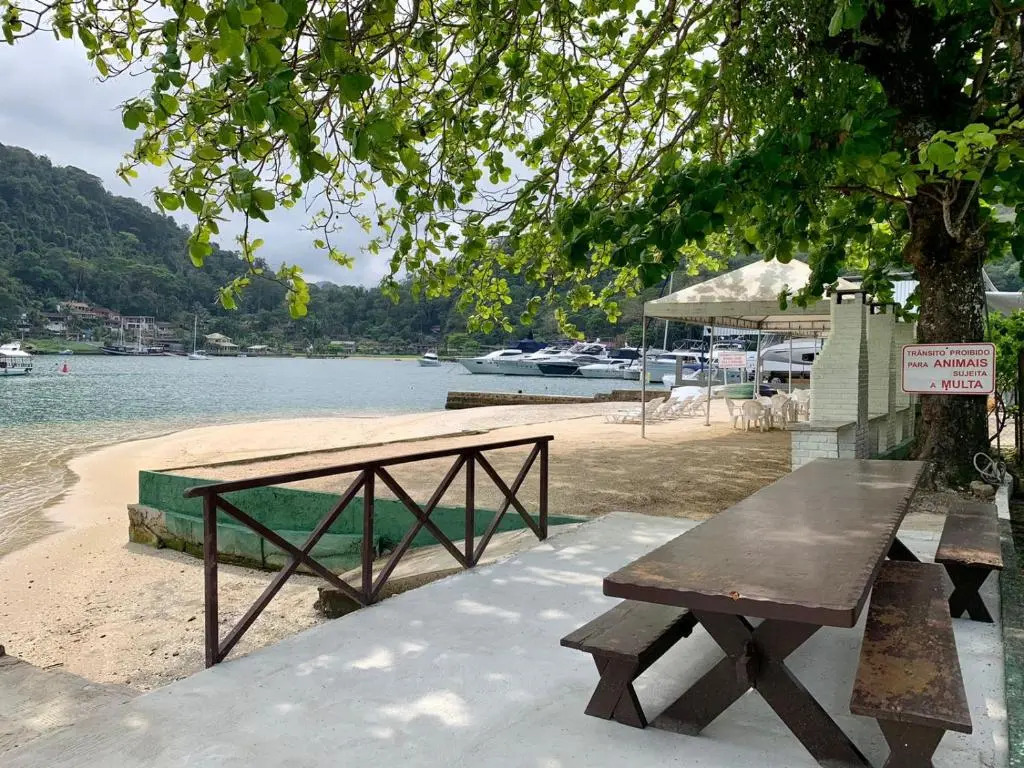 Apartamento Angra vista para o mar