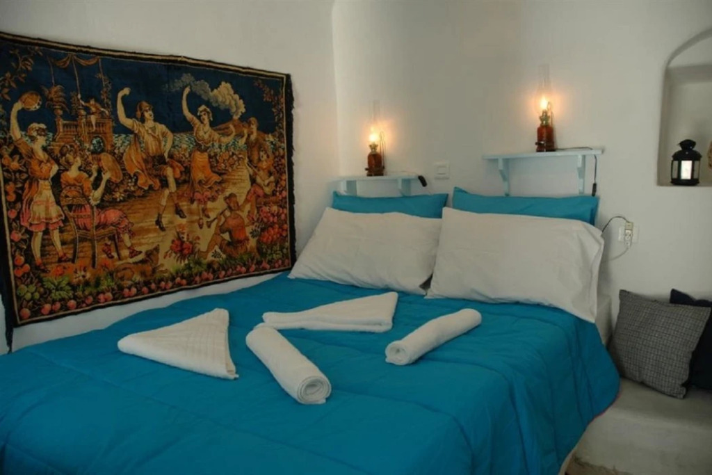 Black Rock Traditional Rooms