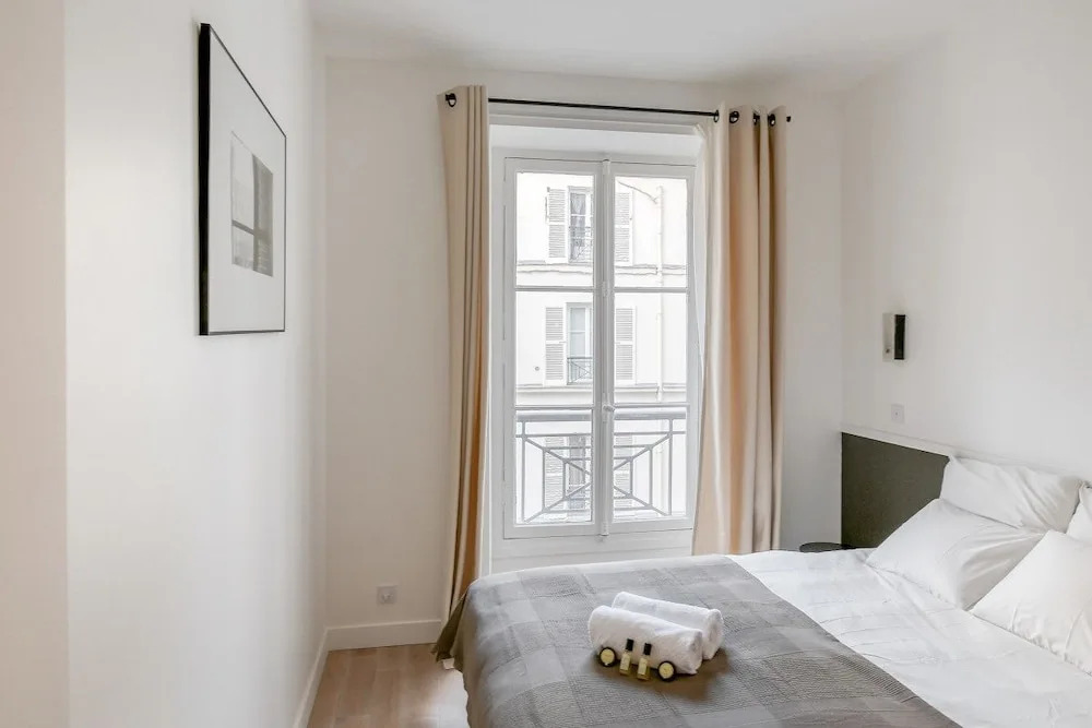 Splendid Haussmann Flat