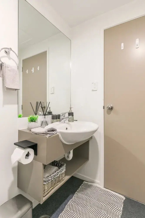 1 Bedroom Apt with 2 Bathrooms in CBD