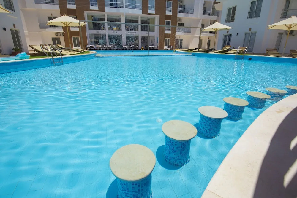 Luxury One Bedroom Apartment in Aqua Palms Resort