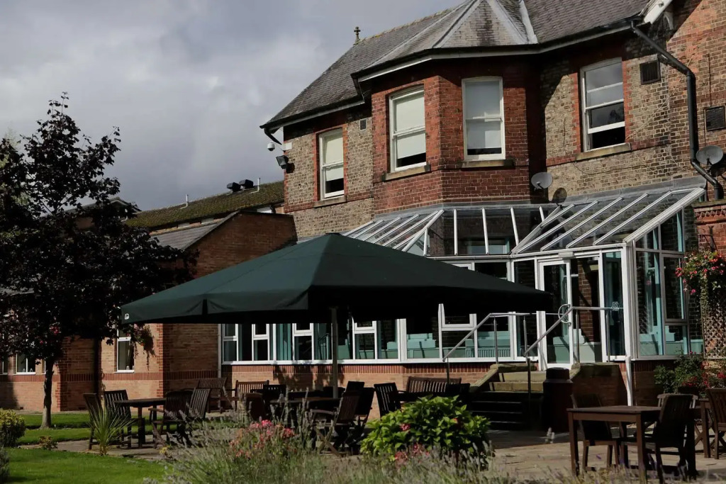 Burn Hall Hotel