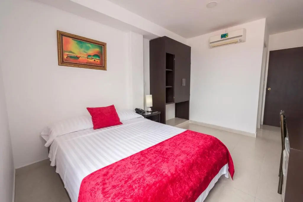 Casablanca Hotel, RestoBar, Catering, Eventos & Turismo en Garzón