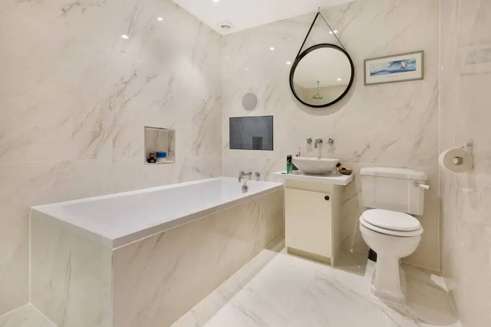 Stunning 4 Bedroom House in West London