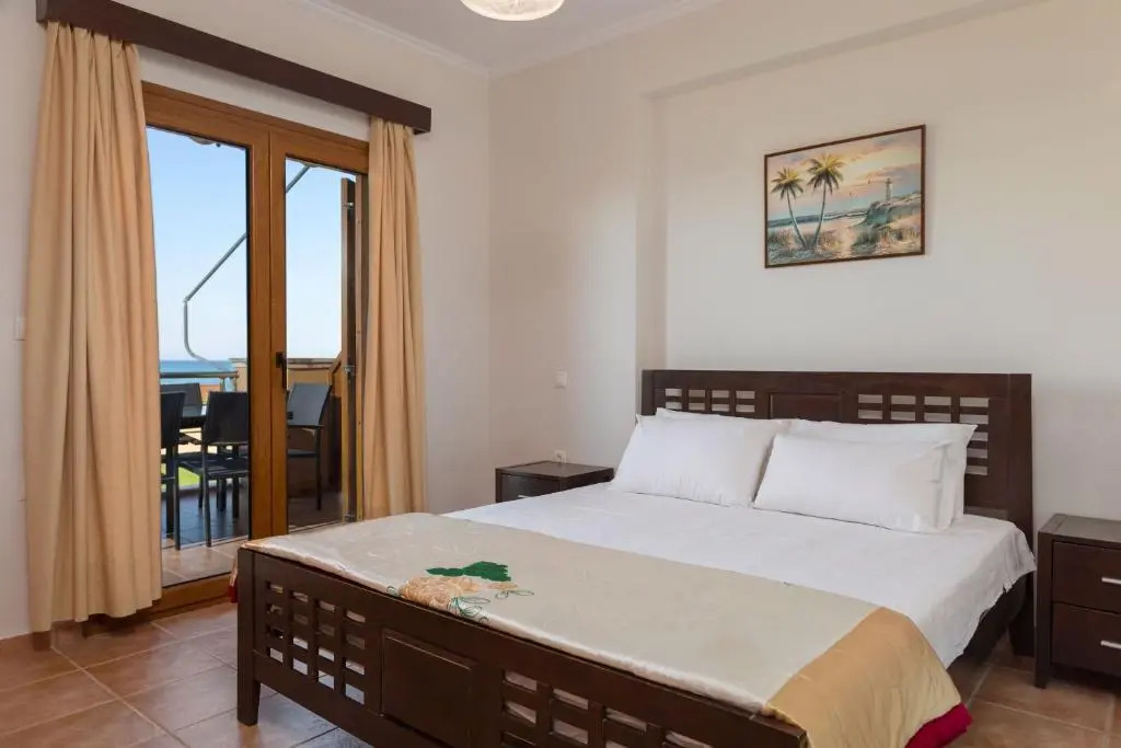 Venetico Beachfront Apartments & Suites - Sea View Suite