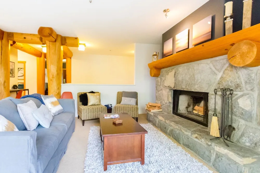 Family Home in Taulswood Ski In-Out