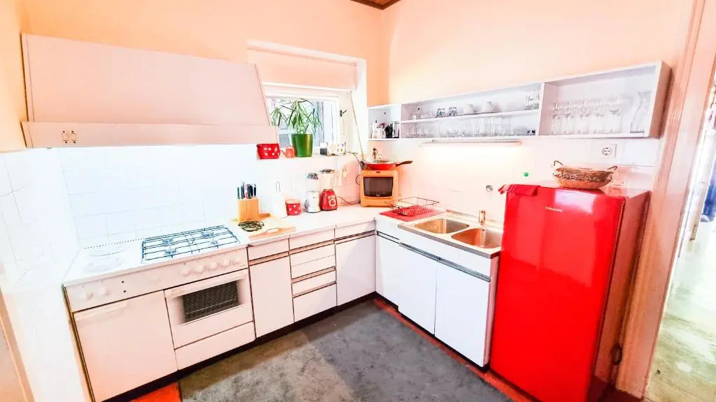 Apartment Zuzi with garden, 300m to the beach