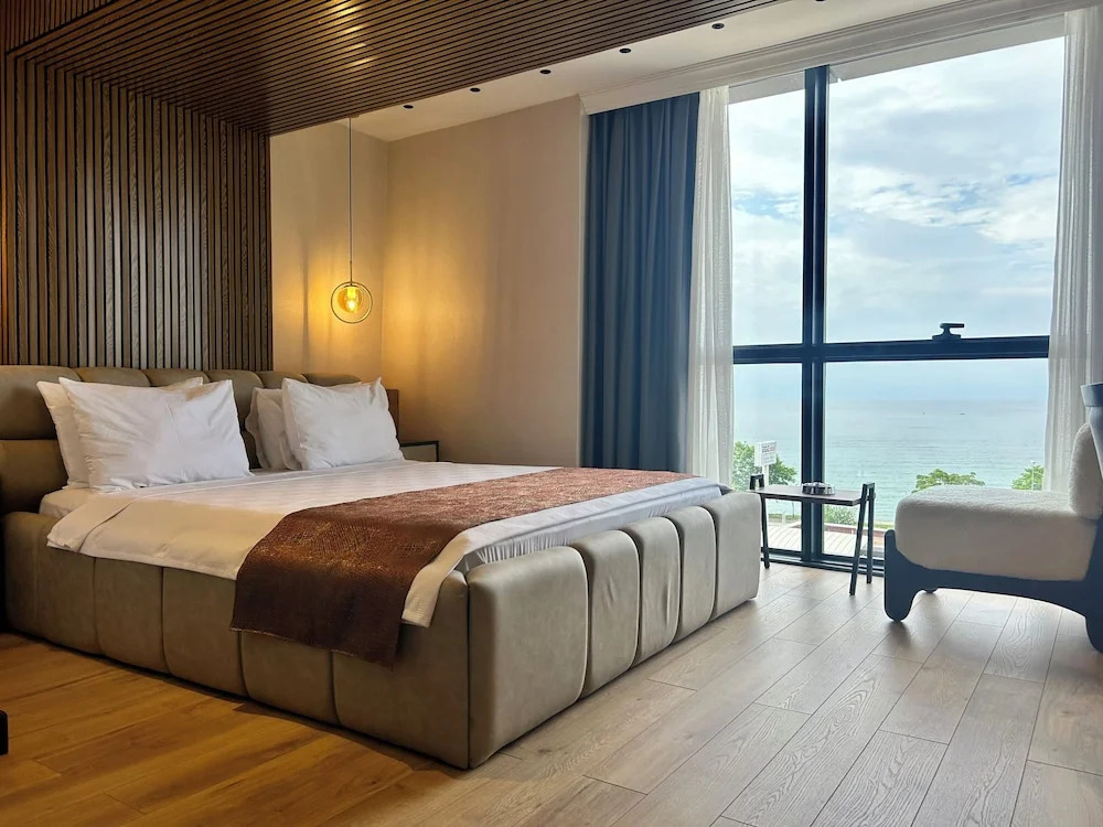 AYATOURE HOTEL