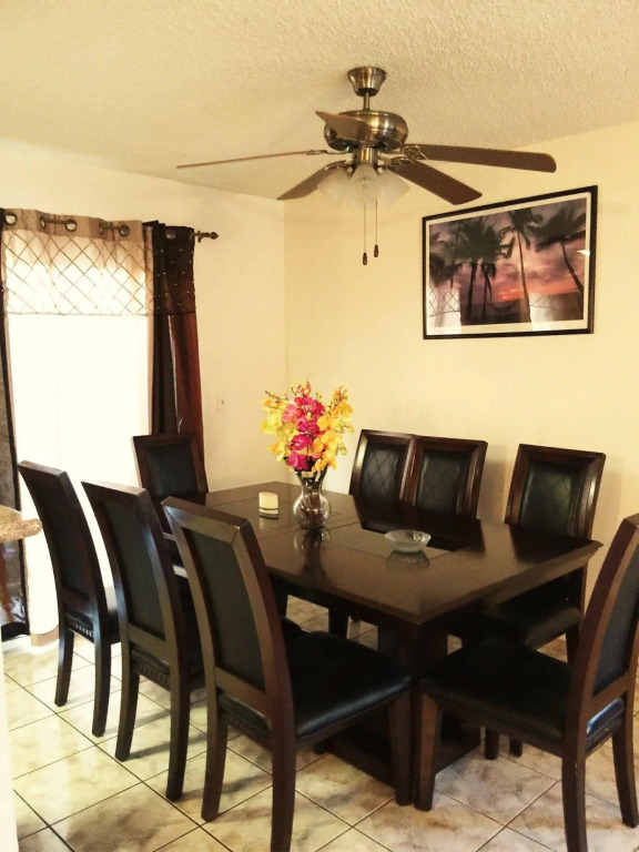 Fully Furnished Apartment in Glendale
