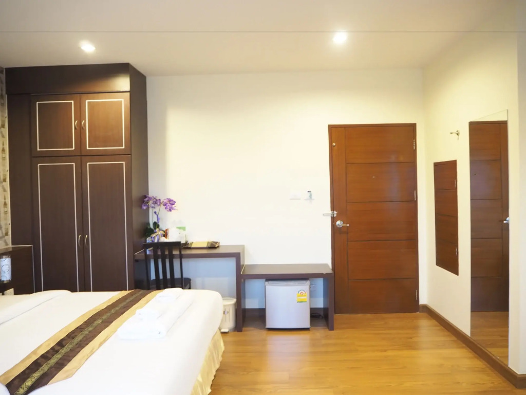 Suksomboon Hotel