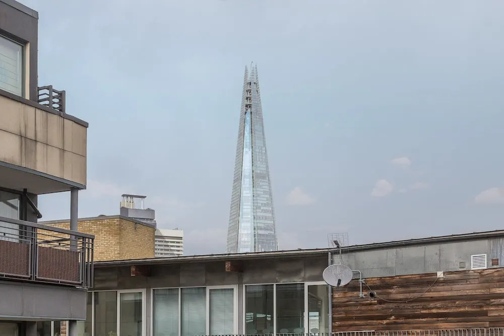 Spacious Flat With View of the Shard
