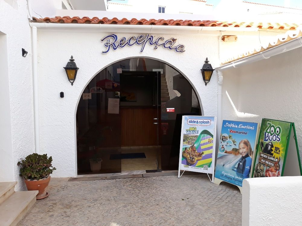 Apartamentos Salema Praia Club