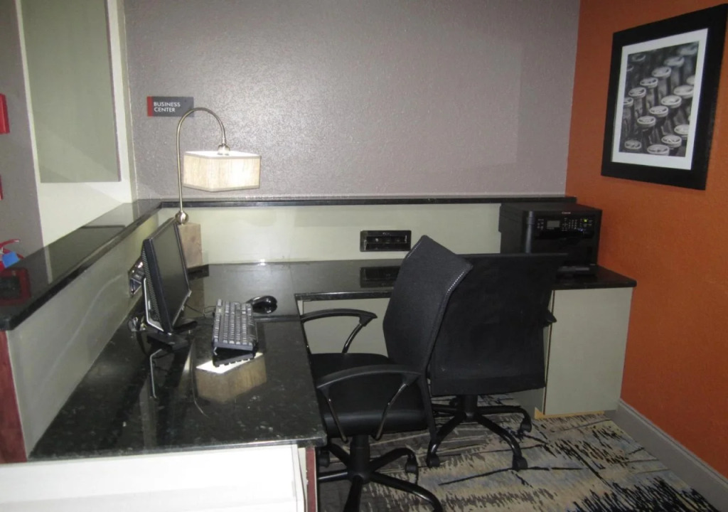 Best Western Waldo Inn & Suites