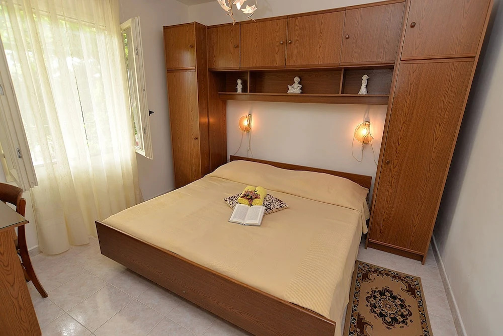 Apartment near the sea 650
