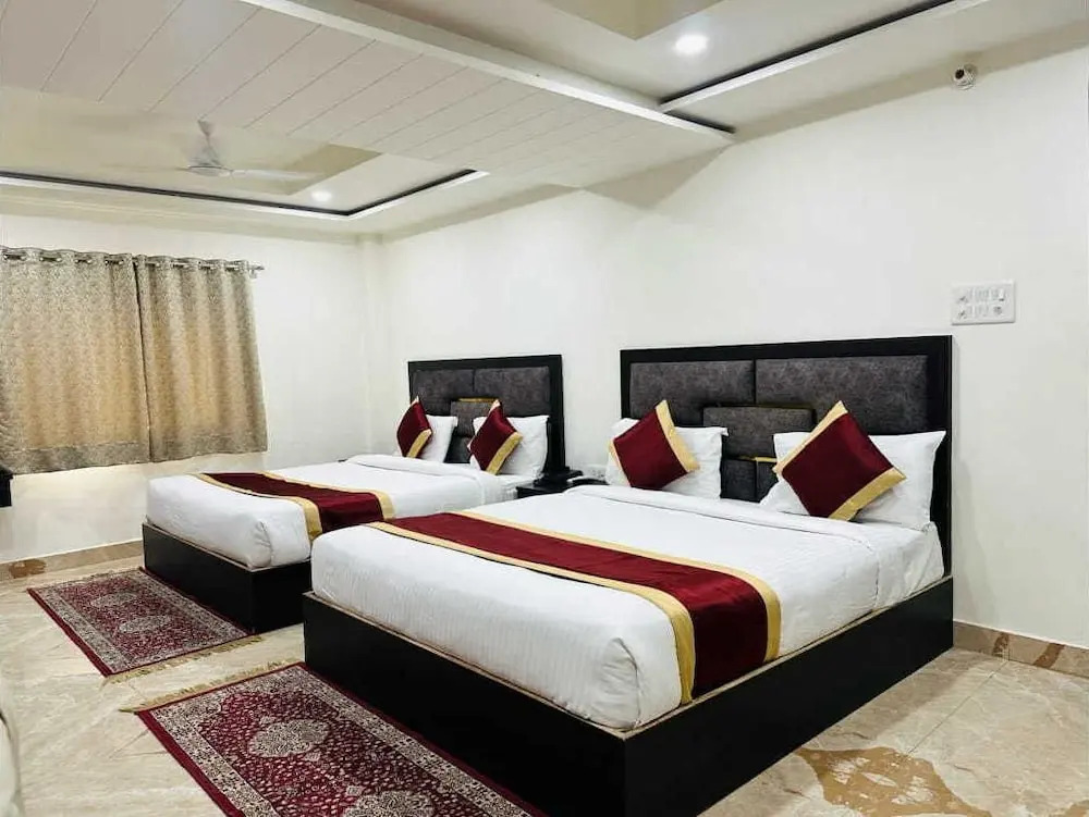 Hotel M K Grand