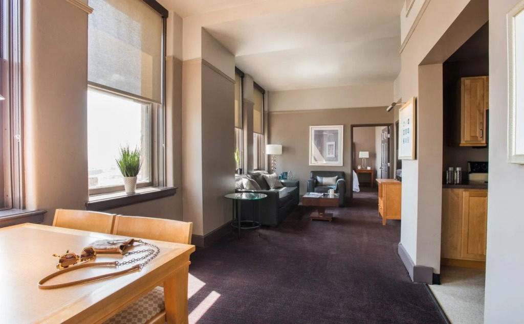 Magnolia Hotel Downtown Dallas