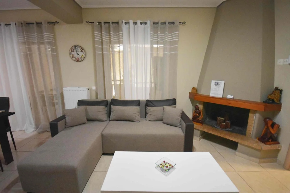 A&J Apartments or Rooms athens airport