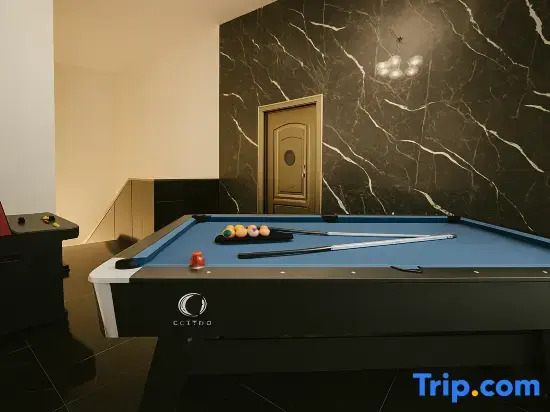 Kempas JB Landed Marble Haven Villa 14pax Karaoke