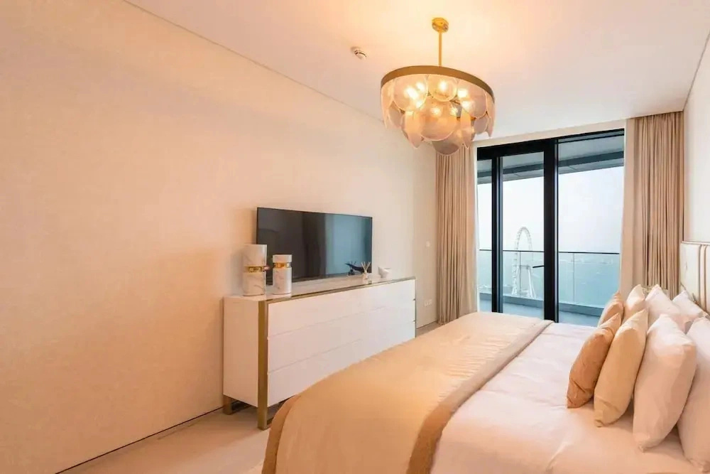 Sea View Urban Retreat in Address JBR