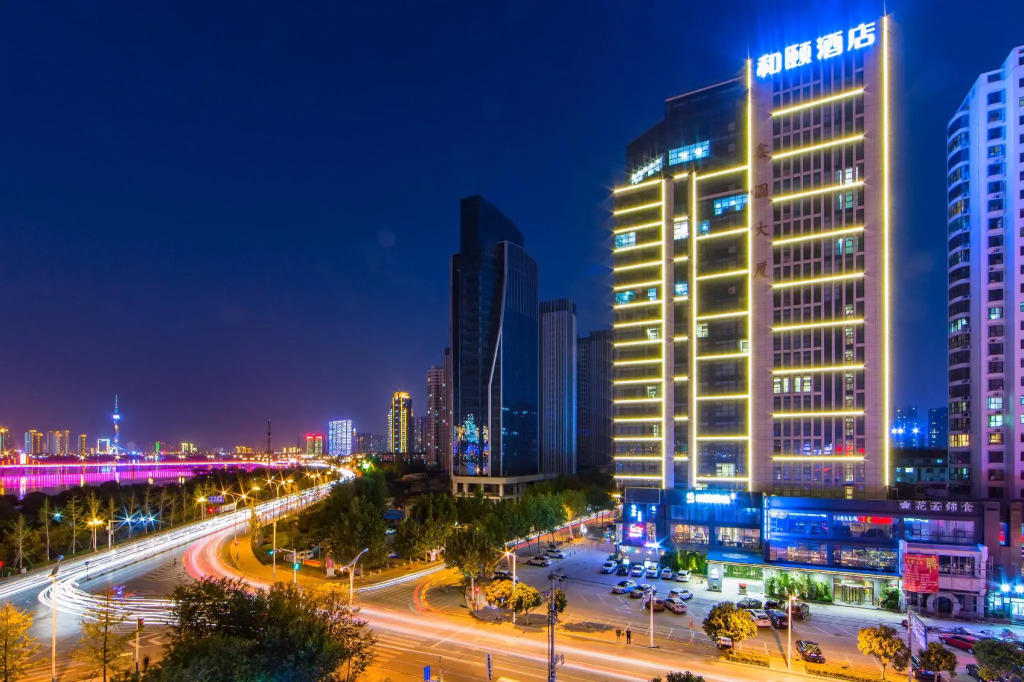 Linyi Binghe Avenue Yitel