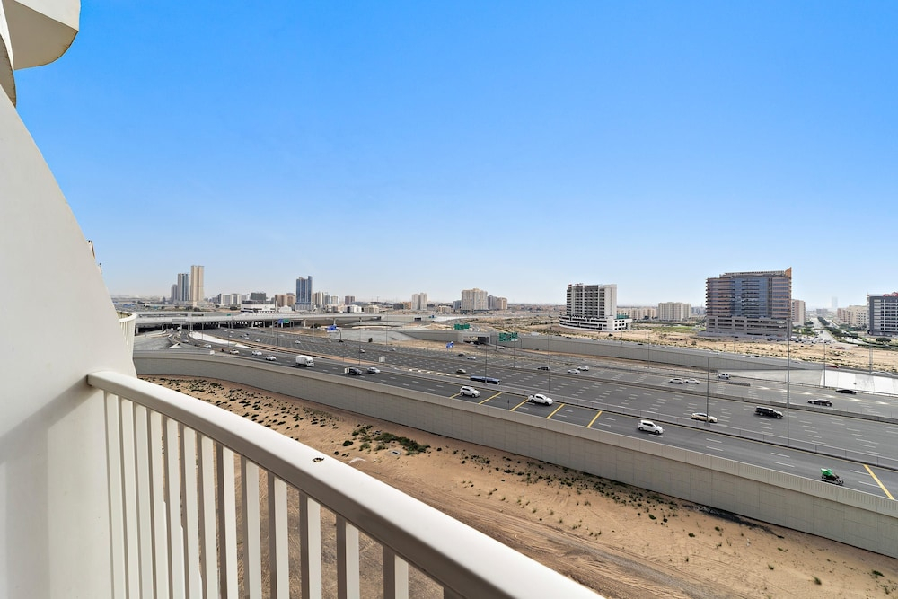 Silkhaus Studio in Silicon Oasis City View
