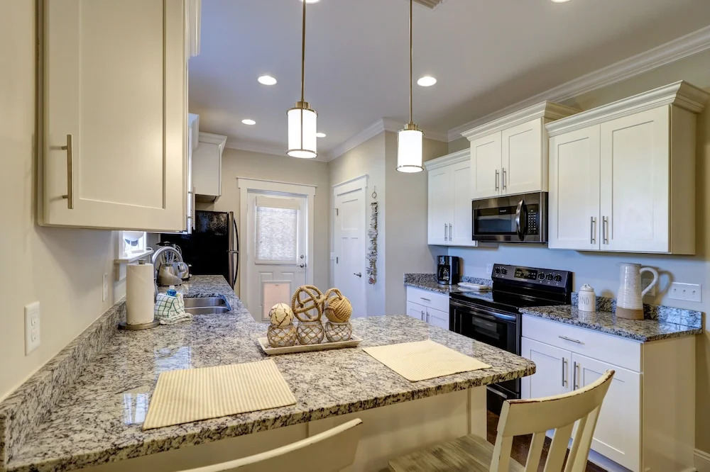 6808 Thomas Drive - Stella by the Sea