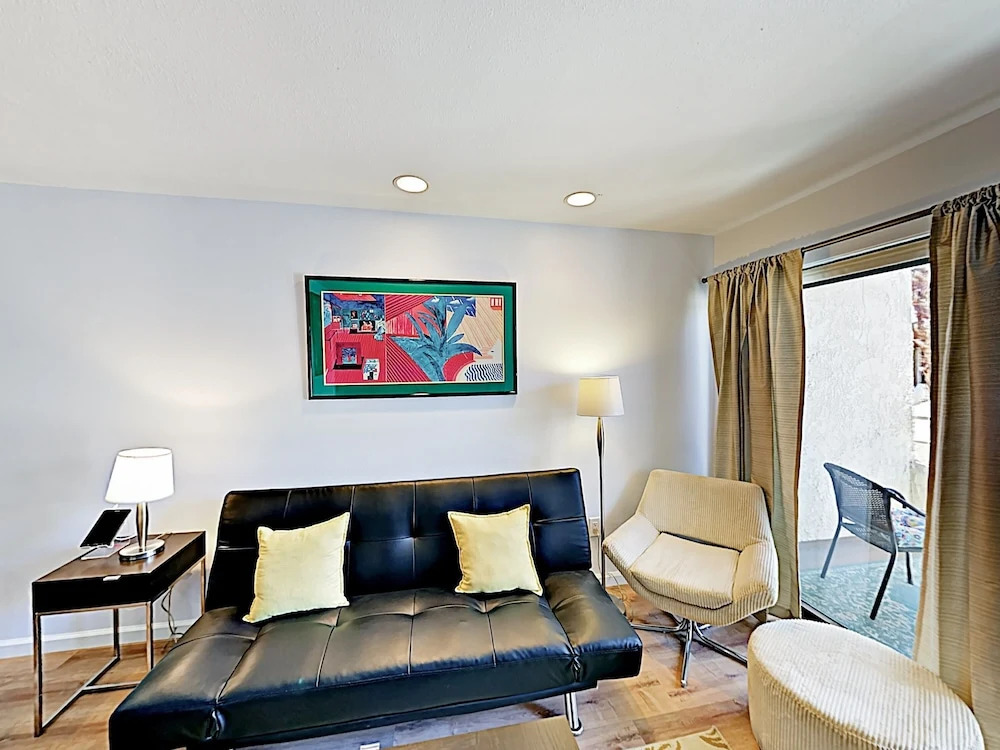 New Listing! Hip Hideaway W/ Heated Pool & Hot Tub 1 Bedroom Condo