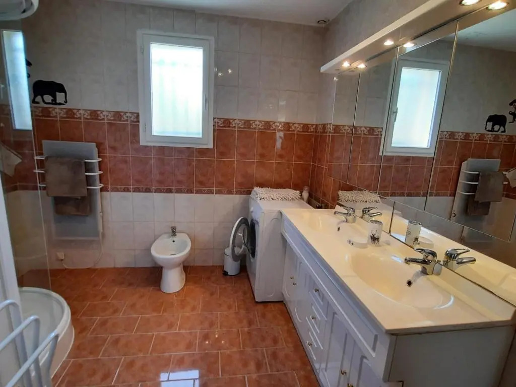 Maison avec jardin près des Thermes, 2 chambres, équipements modernes, à La Roche-Posay - FR-1-541-33