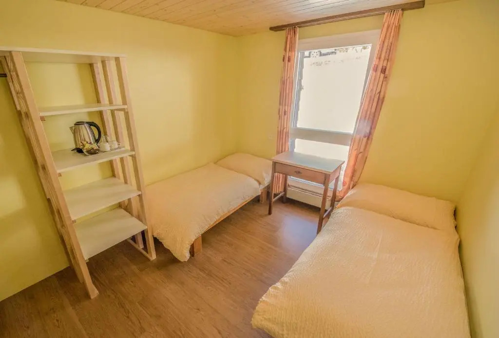 Schutzenbach Backpackers For Adults 18-32 years only