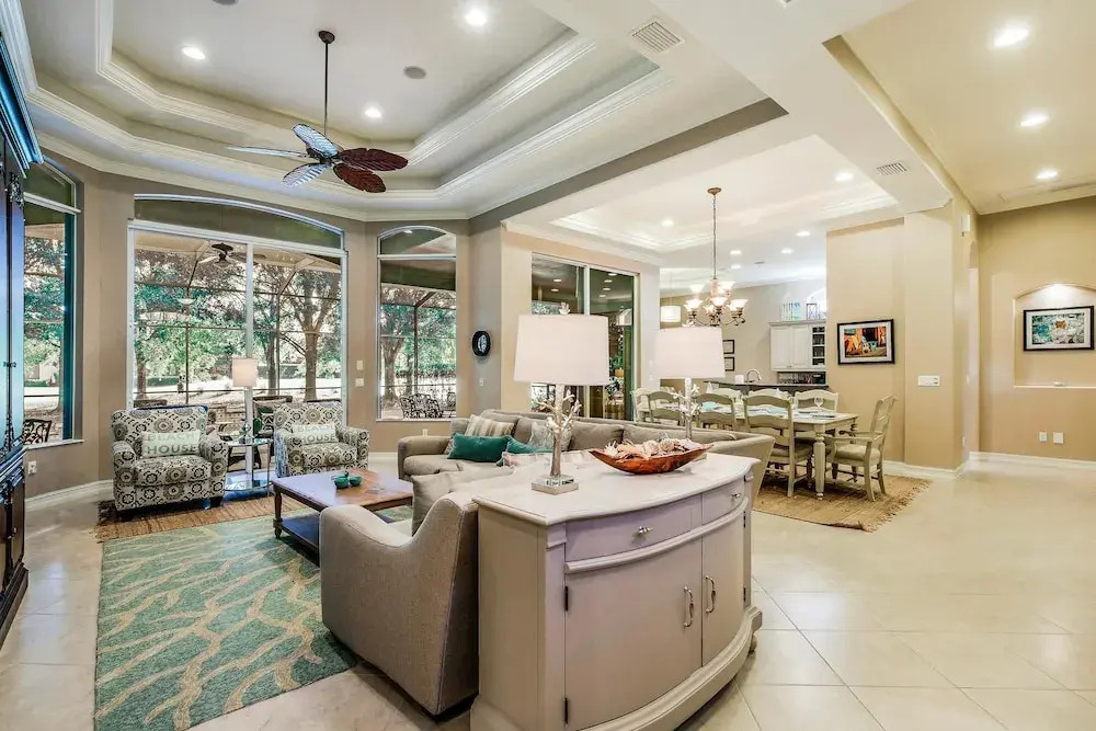 MAJ8978 4 Bedroom Holiday Home by Marco Naples Vacation Homes