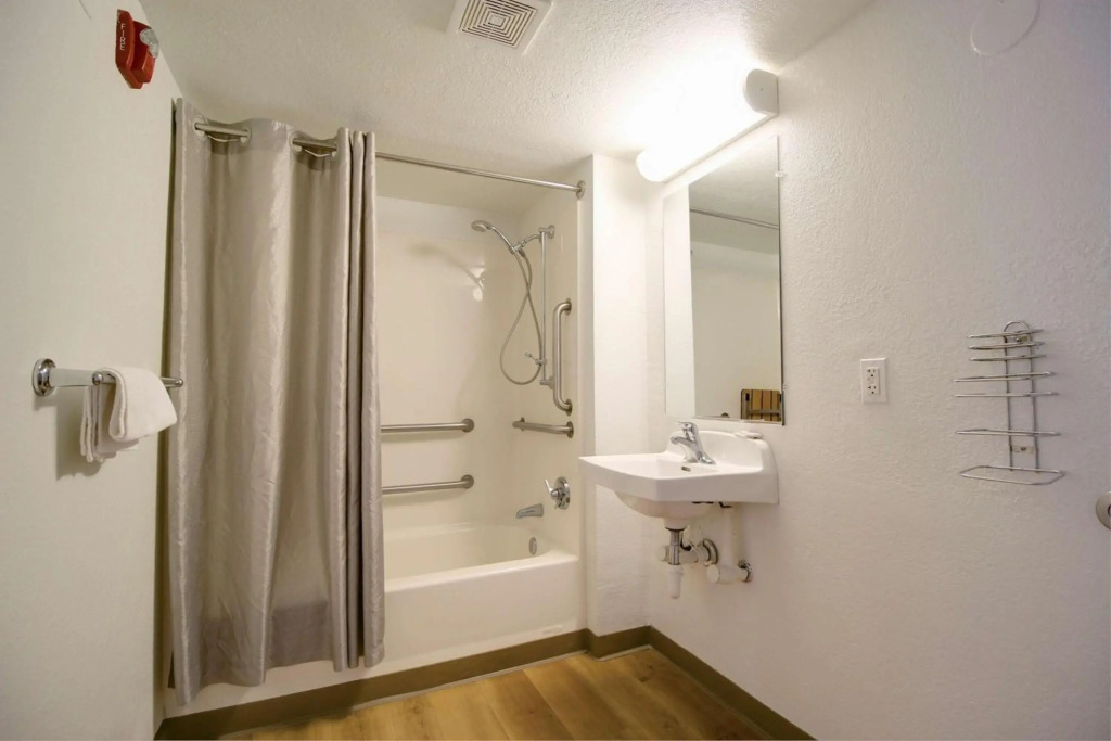 Motel 6-Lantana West Palm Beach, FL
