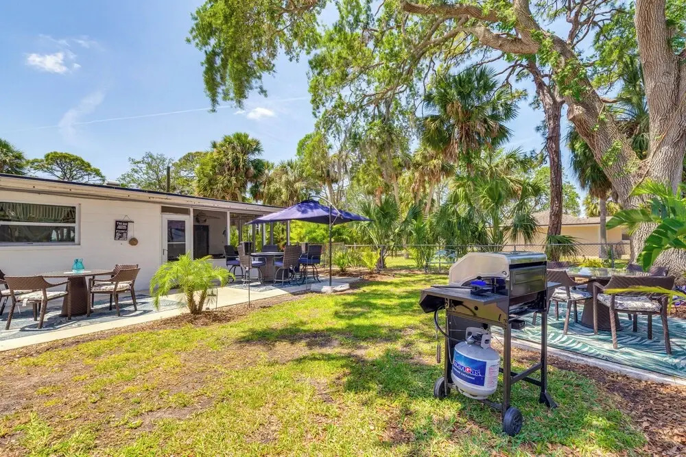 Hot Tub & Gas Grill: Port Richey Retreat