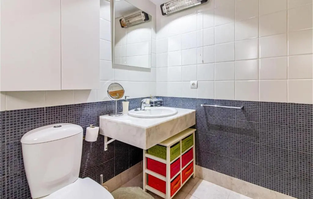 Nice apartment in Santa Pola with 2 Bedrooms, WiFi and Outdoor swimming pool