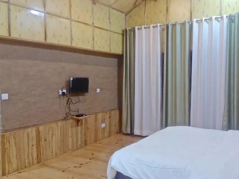 Devat Farm Cottage Tirthan Gushaini