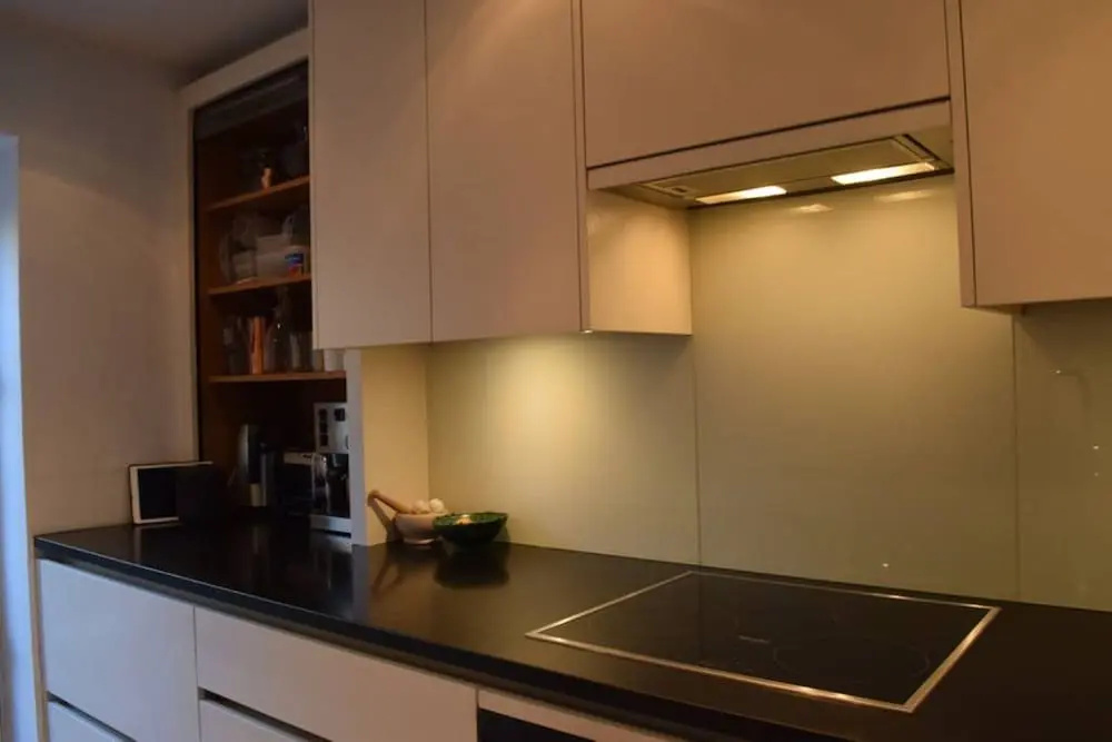 2 Bedroom House in the Heart of Angel