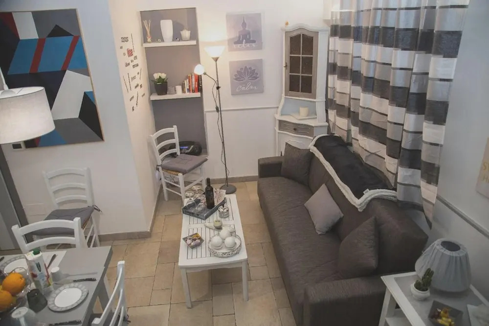 Apartment with One Bedroom in Palermo, with Balcony And Wifi - 9 Km From the Beach