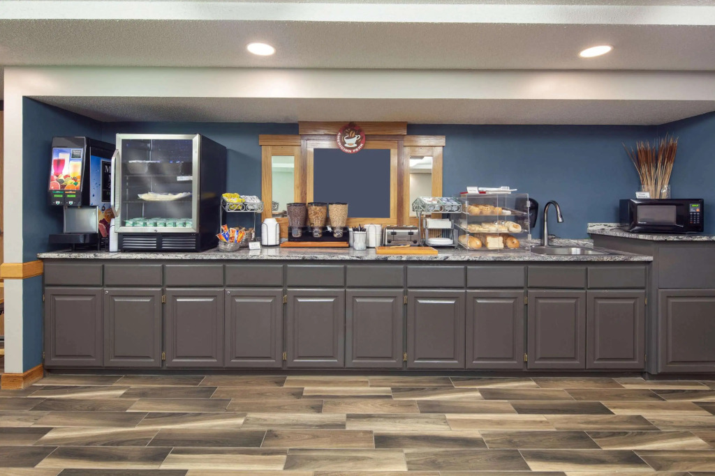 AmericInn by Wyndham Northfield
