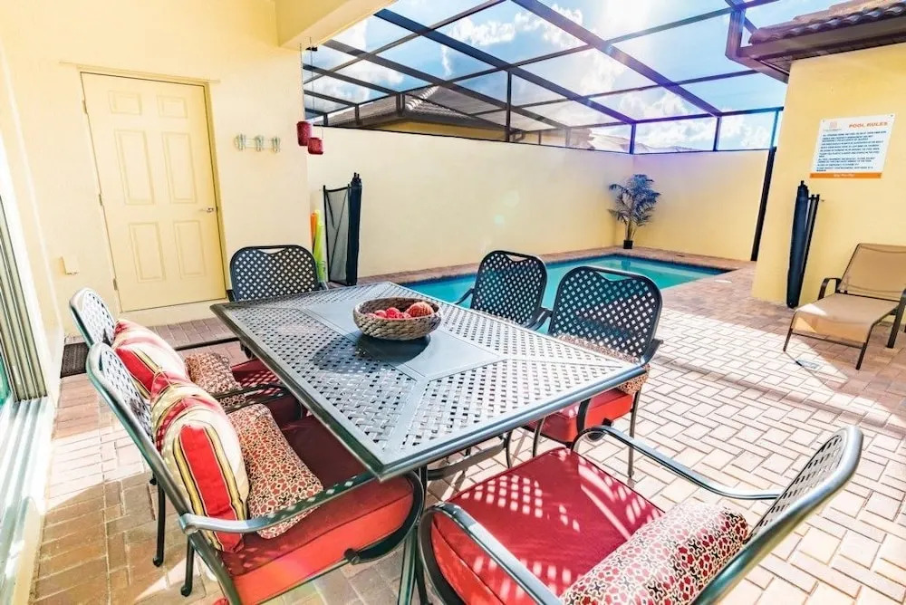 Windsor at Westside 2078 - Five Bedroom Townhome with Private Pool