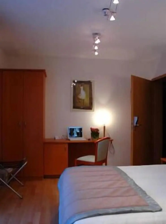 Hotel South Charleroi Airport