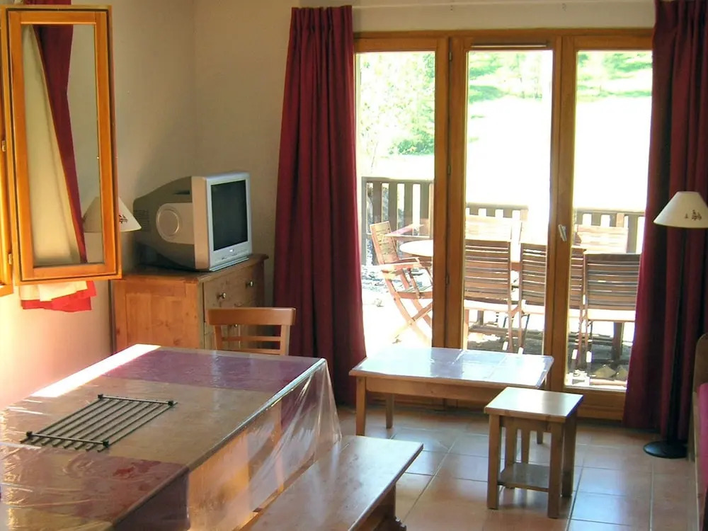 Chalet in Pouzols Minervois Near Skiing Slopes