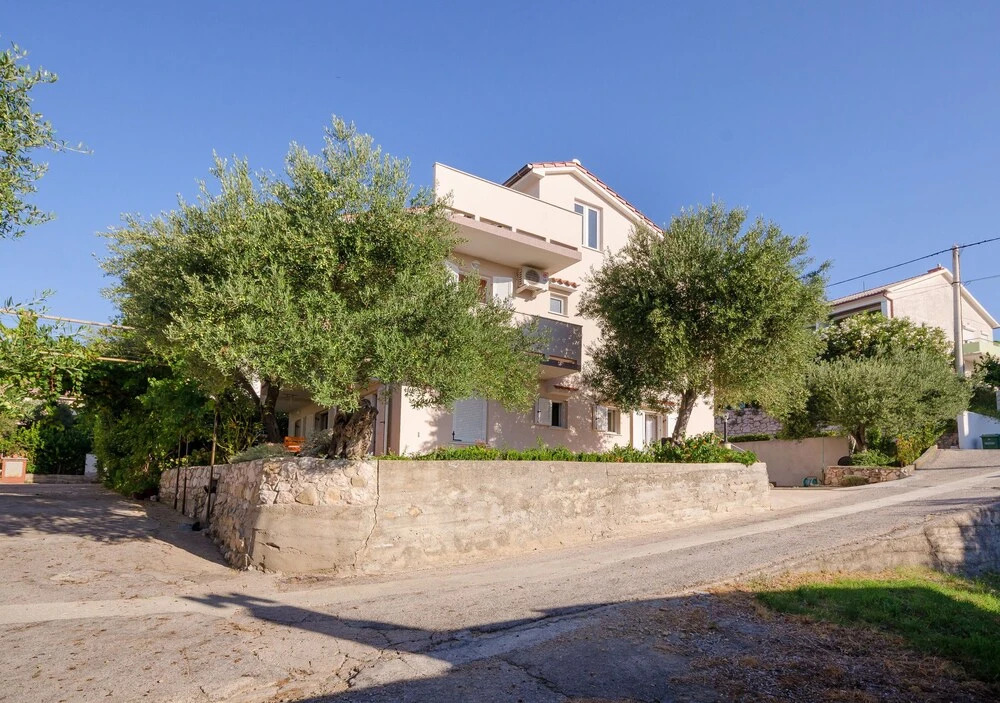 Apartments Josip